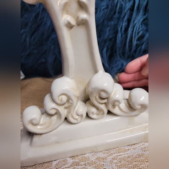 Vintage ceramic cross 12 in tall 6-7 in wide natural patina - Picture 4 of 9